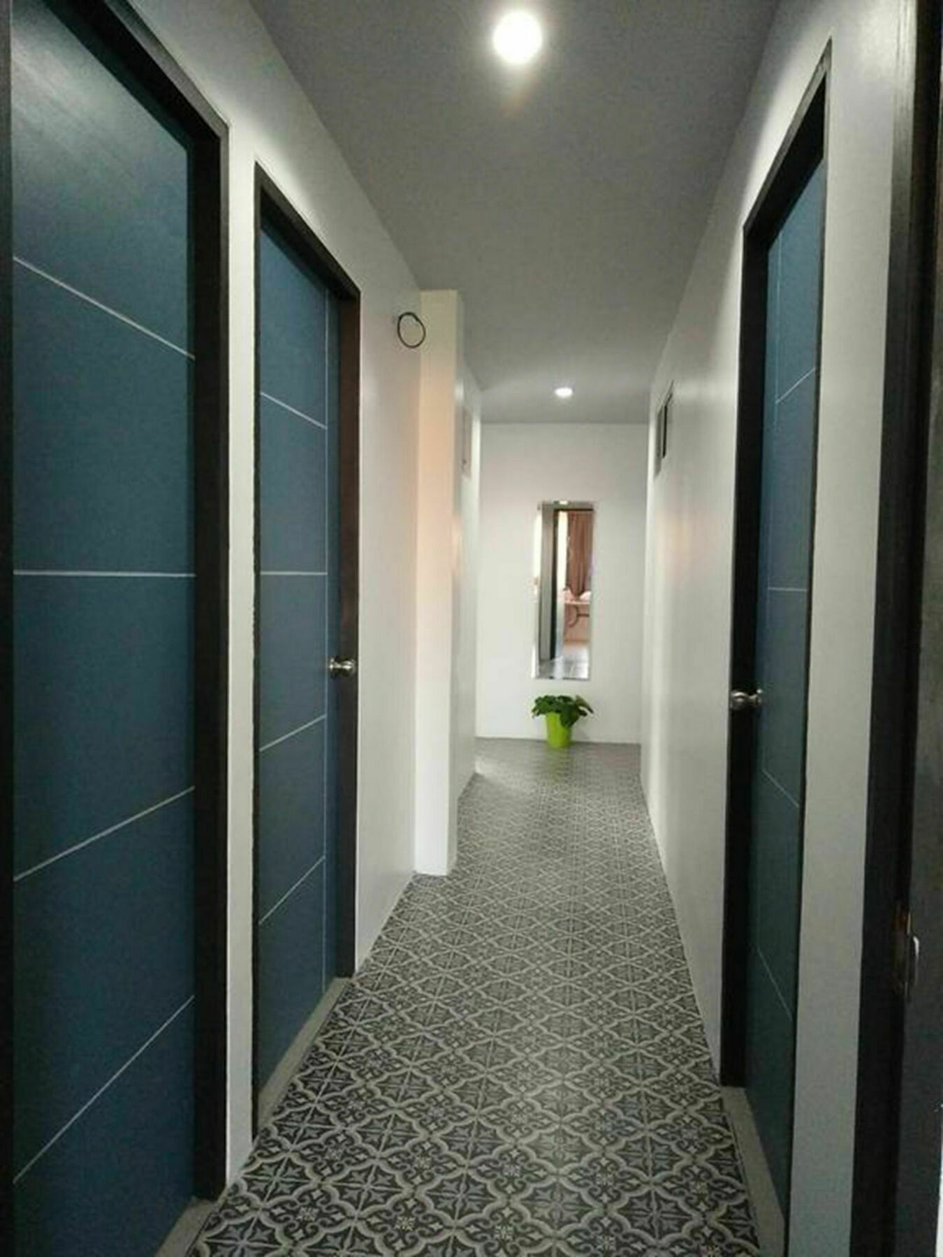 In Phuket House Hotell Exteriör bild